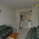 Karakas Aparthotel 2*