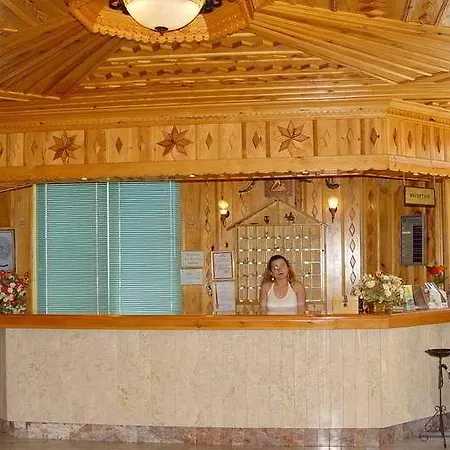 Aparthotel Karakas